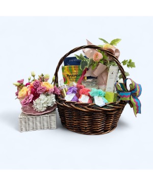The Mother Load Fresh flowers and Pamper Gift Basket