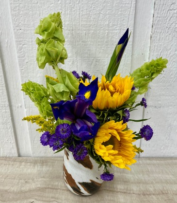 The Robin  in Easton, MD | Garden Treasures LLC