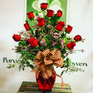 The Traditional Dozen Roses 
