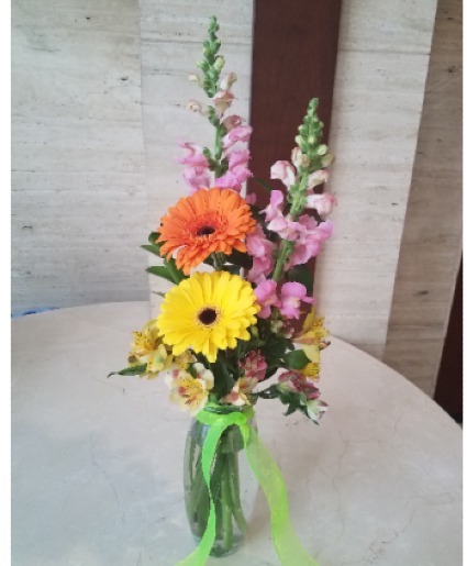 THE TRIO VASE OF FRESH GARDEN FLOWERS