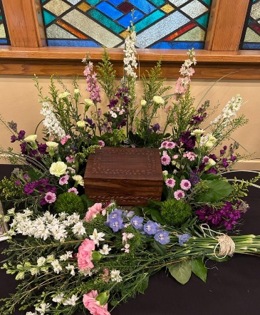 The Wild Flower Urn Surround  in Waupaca, WI | Barnwood Farms - Flower & Keepsake Co.