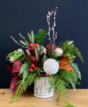 The Winter Cabin Tin Arragement