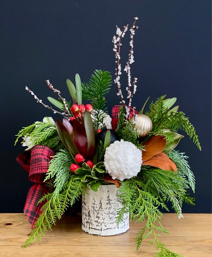 The Winter Cabin Tin Arragement