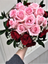 HAND HELD SPLENDOR !. 24 Roses.. No Vase.