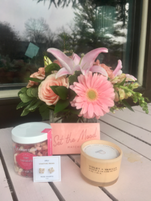 Think Pink Valentine’s Gift Set in Nashville, TN | BLOOM FLOWERS & GIFTS Think Pink Valentine’s Gift Set in Nashville, TN | BLOOM FLOWERS & GIFTS