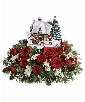 Thomas Kinkade Santa's Workshop  Christmas Arrangement 