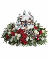 Thomas Kinkade's Country Christmas Homecoming Christmas Arrangement