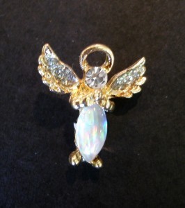 Thoughtful Little Angel Pin Gift