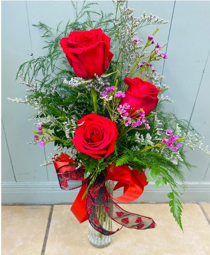 Three Rose Budvase Fresh Arrangement