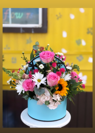 Tiffany Blue Box Arrangement in Lancaster, CA | GONZALEZ FLOWER SHOP