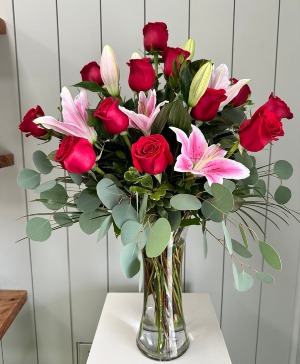 Timeless Romance – One Dozen Roses & Lilies 