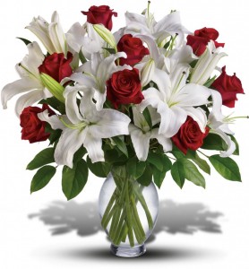 Timeless Romance TRS04-1 in Merced, CA | TIOGA FLORIST INC. Timeless Romance TRS04-1 in Merced, CA | TIOGA FLORIST INC.