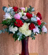 TIMELESS VALENTINES DAY ARRANGEMENT