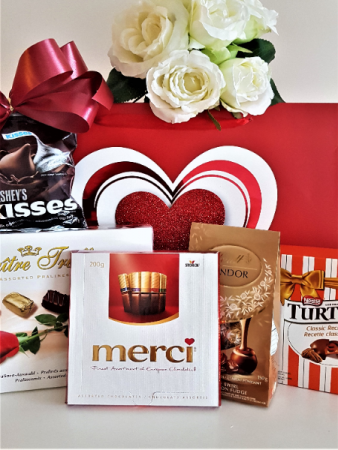 TO MY SWEET VALENTINE Chocolates, and 6 white Roses