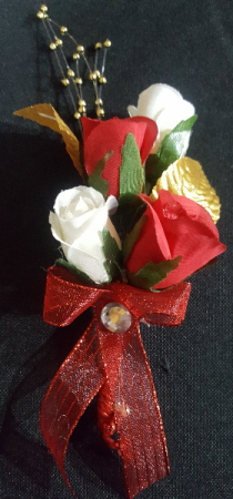 Touch of Class Boutonniere 