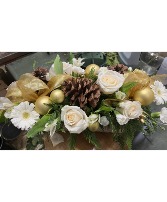Touch of Gold Centerpiece