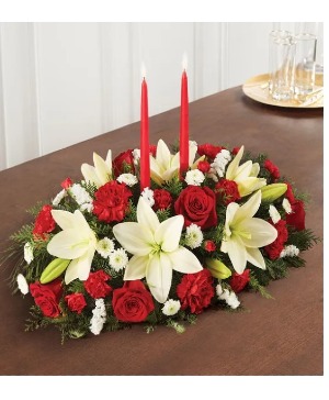 Traditional Christmas Centerpiece 