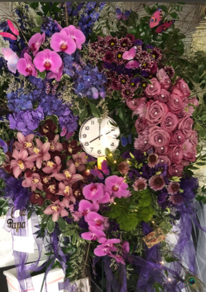 Traditional Clock in Ozone Park, NY | Heavenly Florist Traditional Clock in Ozone Park, NY | Heavenly Florist