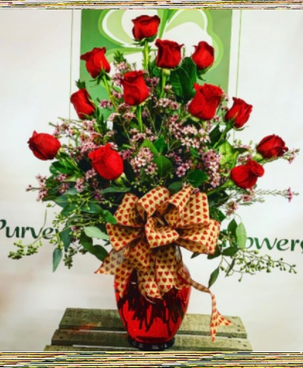 Traditional Dozen Roses Rose arrangement