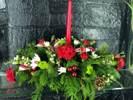 Traditional Holiday Centerpiece