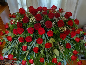 Traditional Red Rose Blanket Spray For Casket
