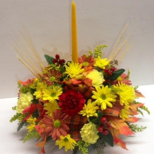 Traditional Single Candle Thanksgiving Centerpiece 