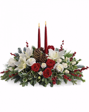 Traditional with Cones, Holly, Candles 