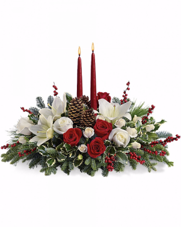 Traditional with Cones, Holly, Candles