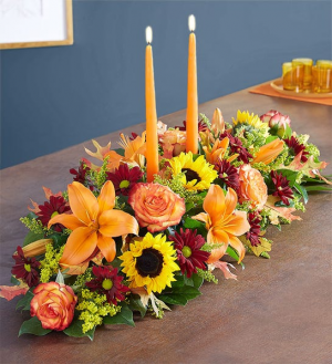 Traditions Long and Low Centerpiece in Kirtland, OH | Kirtland Flower Barn Traditions Long and Low Centerpiece in Kirtland, OH | Kirtland Flower Barn