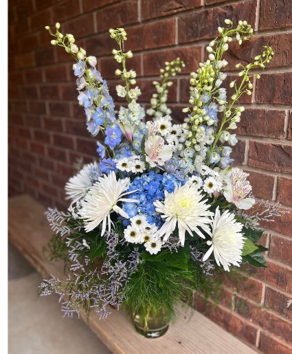 Tranquil waters Vase Arrangement