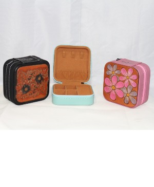 Travel Jewelry case - Leather 