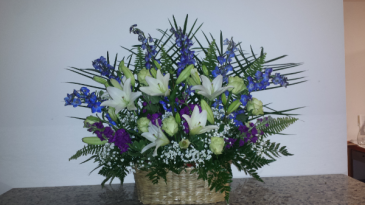 Tribute in Blue Basket in Norway, ME | Green Gardens Florist & Greenhouses Tribute in Blue Basket in Norway, ME | Green Gardens Florist & Greenhouses