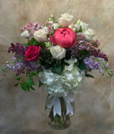 Tribute to The Mommy Bella vase with satin ribbon