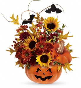 Trick & Treat BouquetT12H100A Halloween in Fort Worth, TX | DAVIS FLORAL DESIGNS