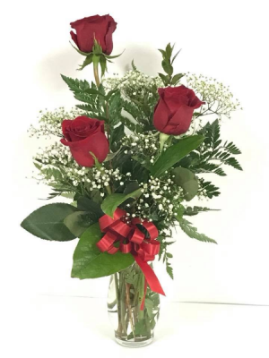 Triple love  three roses in a vase with the option of red, yellow or pink