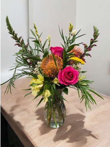 Tropical Vibes SCF Original - Designed By Kim in Southbury, CT | SOUTHBURY COUNTRY FLORIST