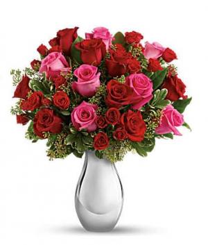 True Romance Bouquet Vase arrangement