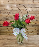 Tulips (8) Floral Arrangement 