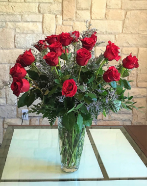 Two Dozen Red Roses Long Stem Rose Vase Arrangement in Buda, TX | BUDAFUL FLOWERS Two Dozen Red Roses Long Stem Rose Vase Arrangement in Buda, TX | BUDAFUL FLOWERS