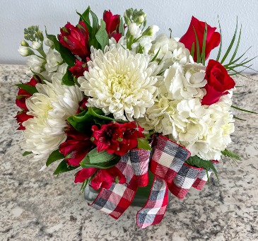 UGA Themed Vase Arrangement in Saint Simons Island, GA | A COURTYARD FLORIST