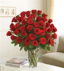 Ultimate Elegance Premium Long Stem Red Roses  4DZ All around