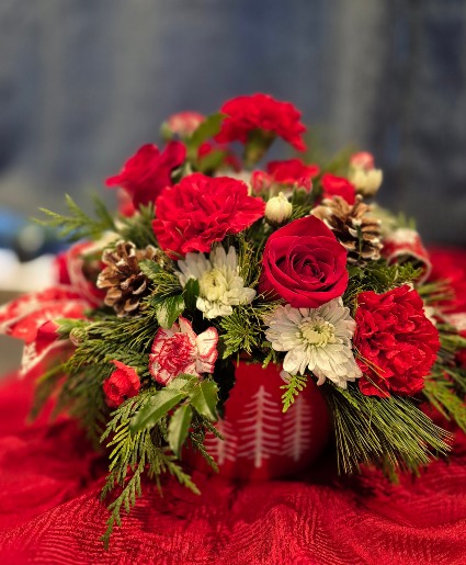 UNDER THE CHRISTMAS TREE Christmas