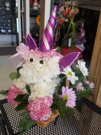 Unicorn Delight  Basket of carantions and daisies 