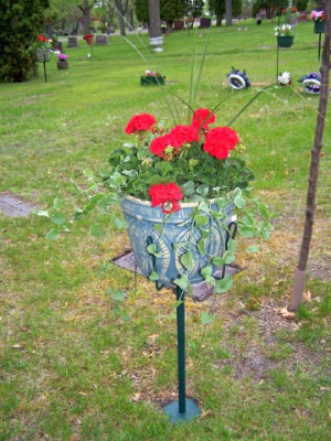 Urn Service - Option B 14" Urn in Brainerd, MN | BRAINERD FLORAL Urn Service - Option B 14" Urn in Brainerd, MN | BRAINERD FLORAL