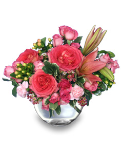 LOVING EMBRACE Flower Vase