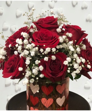 V-Day Heart  Vase Special  1 Dozen Rose in Heart Vase