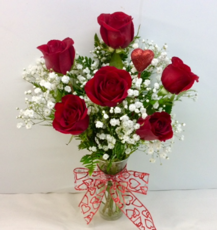 V4 Rosey Romance in Troy, MI - DELLA'S MAPLE LANE FLORIST