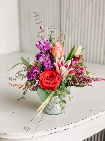 Valentine Special #8 Valentine Fresh Flower Arrangement