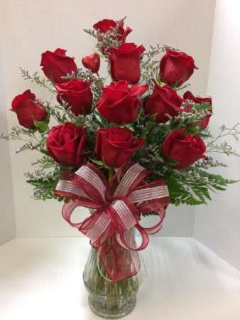 "The Classic Valentine Dozen"  in Clinton, AR | Main Street Florist & Gifts