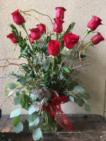 One Dozen Red With Large 70-cm Long-Stem Roses